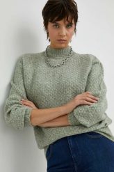 Mustang sweter damski kolor zielony z półgolfem. Zielone swetry Mustang, l, bez wzorów, z bawełny, bez ramiączek. W wyprzedaży za 159.99 zł.