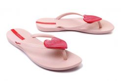 IPANEMA 82120 MAXI FASHION II FEM 20697 pink, klapki damskie. Czerwone klapki Ipanema, bez wzorów, bez obcasa, bez zapięcia. Za 109.99 zł.