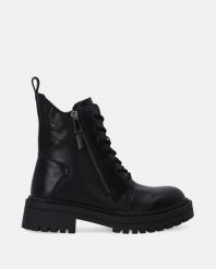 CZARNE WORKERY ZE SKÓRY NATURALNEJ G051LEBLOBB006. Czarne botki Venezia, bez wzorów, ze skóry, bez obcasa, bez zapięcia. Za 379.00 zł.
