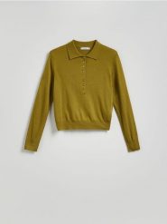 Sweter polo z domieszką wełny - oliwkowy. Zielone swetry Reserved, l, bez wzorów, z dzianiny, bez ramiączek. W wyprzedaży za 49.99 zł.