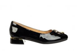 Półbuty Loretta Vitale E40305A Black 514250, Czarny, Skóra lakierowana - 41. Czarne półbuty wsuwane Loretta Vitale, bez wzorów, z lakierowanej skóry, eleganckie, bez obcasa, na obcasie. W wyprzedaży za 242.10 zł.