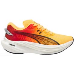 Buty Sportowe Damskie Puma DEVIATE NITRO 3. Białe buty sportowe lifestyle Puma, bez wzorów, bez zapięcia, trekkingowe. W wyprzedaży za 611.50 zł.