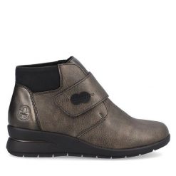Botki Rieker. Szare botki Rieker, bez wzorów, bez obcasa, na koturnie, bez zapięcia. Za 229.99 zł.