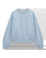Damska bluza CREWNECK oversize UNLEASH WINGS PASTEL BLUE. Niebieskie bluzy Wings, uniwersalny, bez wzorów, eleganckie, bez ramiączek, bez kaptura. Za 189.90 zł.