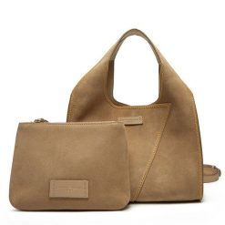 Torebka Gianni Chiarini. Zielone torebki klasyczne Gianni Chiarini, bez wzorów, klasyczne, bez dodatków. Za 1,089.00 zł.