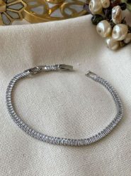 Luseera Pozłacana bransoletka z cyrkoniami rozmiar: onesize. Szare bransoletki Luseera, z cyrkonią, pozłacane. Za 56.99 zł.