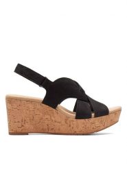 Clarks Skórzane sandały w kolorze czarnym na koturnie rozmiar: 40. Czarne sandały Clarks, bez wzorów, z otwartym noskiem, bez obcasa, na koturnie, bez zapięcia. Za 131.12 zł.