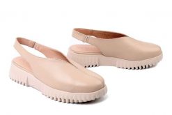 WONDERS A-4411 beig, sandały damskie. Brązowe sandały Wonders, bez wzorów, bez obcasa, bez zapięcia. Za 539.90 zł.