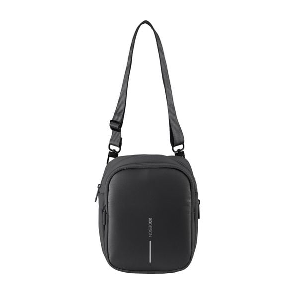 Saszetka XD Design Boxy Sling Crossbody Bag - black. Czarne nerki i saszetki Xd Design, bez wzorów, sportowe, bez dodatków. Za 160.99 zł.