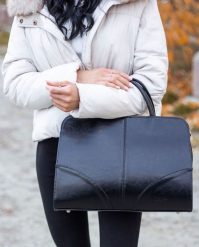 Skórzana damska aktówka DAN-A T276 czarna. Czarne aktówki DAN-A, bez wzorów, ze skóry. Za 399.99 zł.