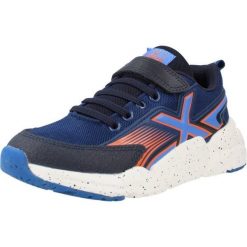 Buty MUNICH SUPER TRACK Niebieski. Niebieskie buty trekkingowe munich, bez wzorów, z tkaniny, bez zapięcia, trekkingowe. Za 177.99 zł.