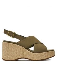 Clarks Sandały Manon Wish 26176302 Zielony. Zielone sandały Clarks, bez wzorów, ze skóry, bez obcasa, na koturnie, bez zapięcia. Za 399.99 zł.