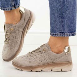 Brązowe skórzane półbuty damskie Sergio Leone Sp002. Brązowe półbuty wsuwane Sergio Leone, na jesień, bez wzorów, z jeansu, casualowe, z okrągłym noskiem, bez obcasa, na płaskiej podeszwie. Za 219.00 zł.