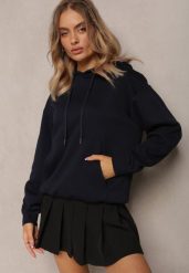 Granatowa Bluza o Fasonie Klasycznej Kangurki z Kapturem Lunamoon. Niebieskie bluzy Renee, bez wzorów, z kapturem. W wyprzedaży za 63.99 zł.