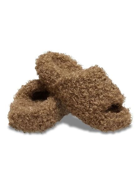 Crocs Klapki "Classic Doodle Fur Slide" w kolorze jasnobrązowym rozmiar: 36/37. Brązowe klapki Crocs, bez wzorów, klasyczne, z otwartym noskiem, bez obcasa, bez zapięcia. Za 148.61 zł.