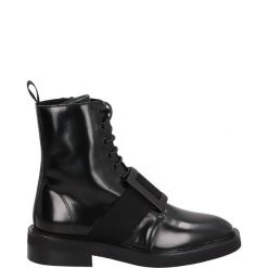 CZARNE TRZEWIKI F907K1 ABRA NERO. Czarne botki Venezia, bez wzorów, ze skóry, bez obcasa, bez zapięcia. Za 459.00 zł.