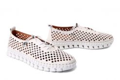 BOCCATO 0636-2005-5 beige, półbuty letnie damskie. Brązowe półbuty wsuwane Boccato, na lato, w ażurowe wzory, ze skóry, bez obcasa. Za 250.67 zł.