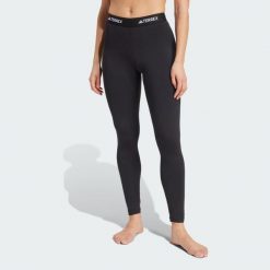 Legginsy bazowe Multi Synthetic Base Layer. Czarne legginsy adidas, bez wzorów, sportowe. Za 219.00 zł.