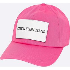 Calvin Klein Jeans - Czapka. Czapki z daszkiem marki Calvin Klein Jeans. Za 159.90 zł.