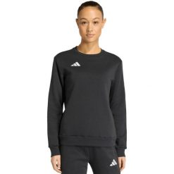 Bluza damska adidas Entrada 26 Sweat Top - czarna. Czarne bluzy adidas, bez wzorów, z bawełny, bez kaptura. Za 134.99 zł.