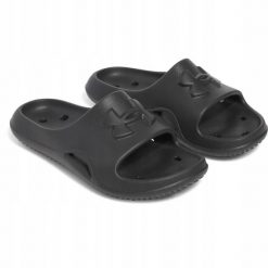Klapki Damskie Under Armour W Locker V Sl. Czarne klapki Under Armour, bez wzorów, sportowe, bez obcasa, bez zapięcia. Za 83.99 zł.