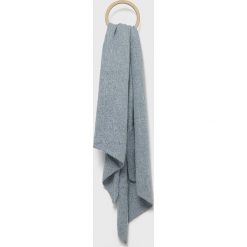 Pieces szalik damski melanżowy. Niebieskie szaliki i kominy Pieces, bez wzorów. W wyprzedaży za 43.99 zł.