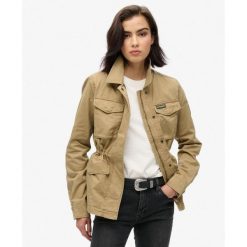 Kurtka Militarna M65 SUPERDRY. Brązowe kurtki Superdry, m, bez wzorów, eleganckie, bez kaptura. W wyprzedaży za 401.60 zł.