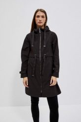 Parka z kapturem czarna. Czarne płaszcze MOODO, bez wzorów, z poliesteru, z kapturem. W wyprzedaży za 107.99 zł.