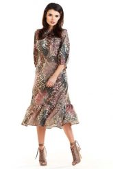 Brązowa Midi Sukienka w Cętki z Falbanką. Brązowe sukienki Awama, l, bez wzorów, z elastanu, wizytowe, bez kołnierzyka, bez ramiączek, midi. Za 179.90 zł.