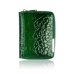 Portfel damski skórzany mini zielony skóra naturalna lakierowana croco SP-18-GRN. Zielone portfele bez wzorów, z lakierowanej skóry. Za 64.00 zł.