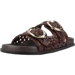 Sandały CARMELA 163058C Brązowy. Brązowe sandały Carmela, bez wzorów, ze skóry, sportowe, bez obcasa, bez zapięcia. Za 318.99 zł.