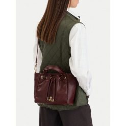 Torebka Beverly Hills Polo Club. Czerwone torebki klasyczne Beverly Hills Polo Club, bez wzorów, klasyczne, bez dodatków. Za 229.99 zł.