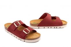 Dr. Brinkmann 700637-41 bordeaux, klapki damskie. Czerwone klapki Dr. Brinkmann, bez wzorów, ze skóry, bez obcasa, bez zapięcia. Za 263.90 zł.
