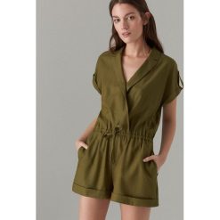 Krótki kombinezon z lyocellu Mohito Cares - Khaki. Kombinezony marki Mohito. Za 159.99 zł.
