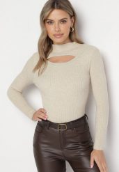 Beżowy Prążkowany Golf z Wycięciem Przy Dekolcie z Cyrkoniami Wokół Merithias. Brązowe swetry Born2be, z aplikacjami, z bawełny, eleganckie, bez ramiączek. Za 49.99 zł.