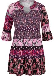 Tunika shirtowa Maite Kelly. Czarne tuniki bonprix, z aplikacjami, bez kołnierzyka, bez ramiączek. Za 74.99 zł.
