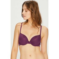 Triumph - Biustonosz. Biustonosze marki Triumph. W wyprzedaży za 89.90 zł.