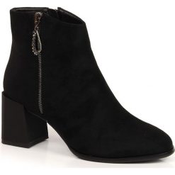 Botki damskie na klocku zamszowe czarne S.Barski. Czarne botki S.BARSKI, bez wzorów, z zamszu, bez obcasa, bez zapięcia. Za 359.98 zł.