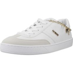 Buty GUESS FLTNAO LEA12 Biały. Białe buty trekkingowe Guess, z syntetyku, bez zapięcia. Za 595.65 zł.