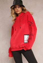 Czerwona Bluza z Polarem i Haftami na Rękawach Janakame. Czerwone bluzy Renee, na jesień, xl, bez wzorów, z bawełny, bez ramiączek, z kapturem. W wyprzedaży za 71.99 zł.