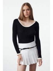 Trendyol Sweter w kolorze czarnym rozmiar: S. Czarne swetry Trendyol, s, bez wzorów, bez ramiączek. Za 56.99 zł.