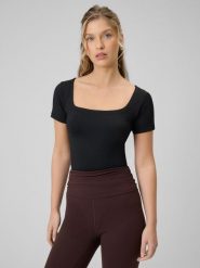 4F T-shirt slim gładki damski - czarny XS. Czarne t-shirty 4f, xs, bez wzorów, z tkaniny, bez kołnierzyka, bez ramiączek. Za 79.99 zł.