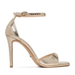 Sandały DeeZee. Żółte sandały DeeZee, bez wzorów, bez obcasa, na szpilce, bez zapięcia. Za 139.99 zł.