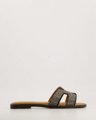 KLAPKI DAMSKIE 21090X BLACK. Czarne klapki Venezia, bez wzorów, ze skóry, bez obcasa, bez zapięcia. Za 179.00 zł.
