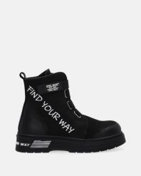 CZARNE BOTKI Z NADRUKIEM 84005 NUB BLACK. Czarne botki Venezia, bez wzorów, z nubiku, bez obcasa, bez zapięcia. Za 249.00 zł.