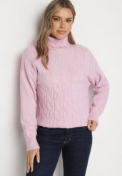 Jasnoróżowy Klasyczny Golf Ozdobiony Tłoczeniem Dainaria. Czerwone swetry Born2be, na zimę, bez wzorów, klasyczne, bez ramiączek. W wyprzedaży za 84.99 zł.