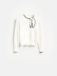 Sweter z dodatkiem wiskozy - złamana biel. Swetry Reserved, l, bez wzorów, z dzianiny, bez ramiączek. Za 119.99 zł.