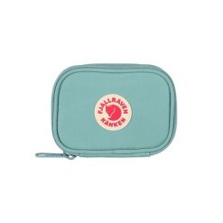 Portfel Fjallraven Kanken Card Wallet - sky blue. Zielone portfele Fjällräven, bez wzorów. Za 117.99 zł.