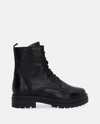 CZARNE WORKERY P82207 NERO. Czarne botki Venezia, bez wzorów, ze skóry, bez obcasa, bez zapięcia. Za 399.00 zł.