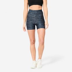 Spodenki fitness cardio damskie Domyos 100. Szare szorty sportowe DOMYOS, bez wzorów, z materiału, z podwyższonym stanem, na fitness i siłownię. Za 39.99 zł.